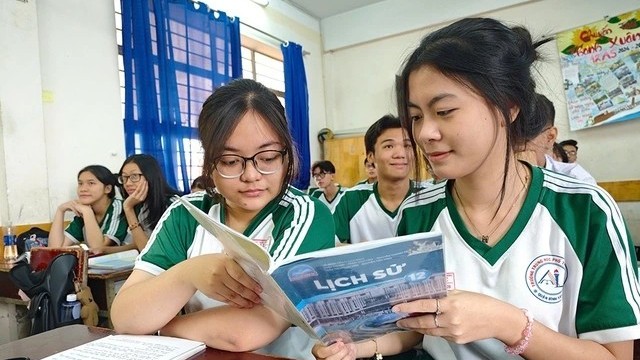 Thi tốt nghiệp THPT 2025: khi nào được miễn thi ngoại ngữ?