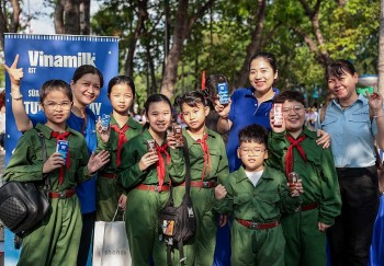 vinamilk tang 50000 hop sua cho thieu nhi tphcm huong den su kien dac biet 304