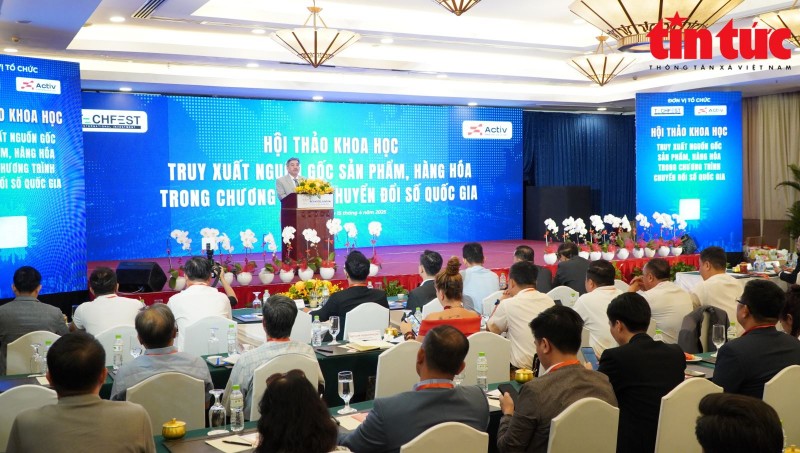 Quang cảnh hội thảo khoa học. 