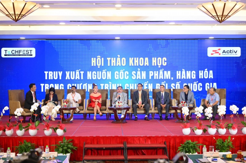Các diễn giả tại buổi toạ đàm