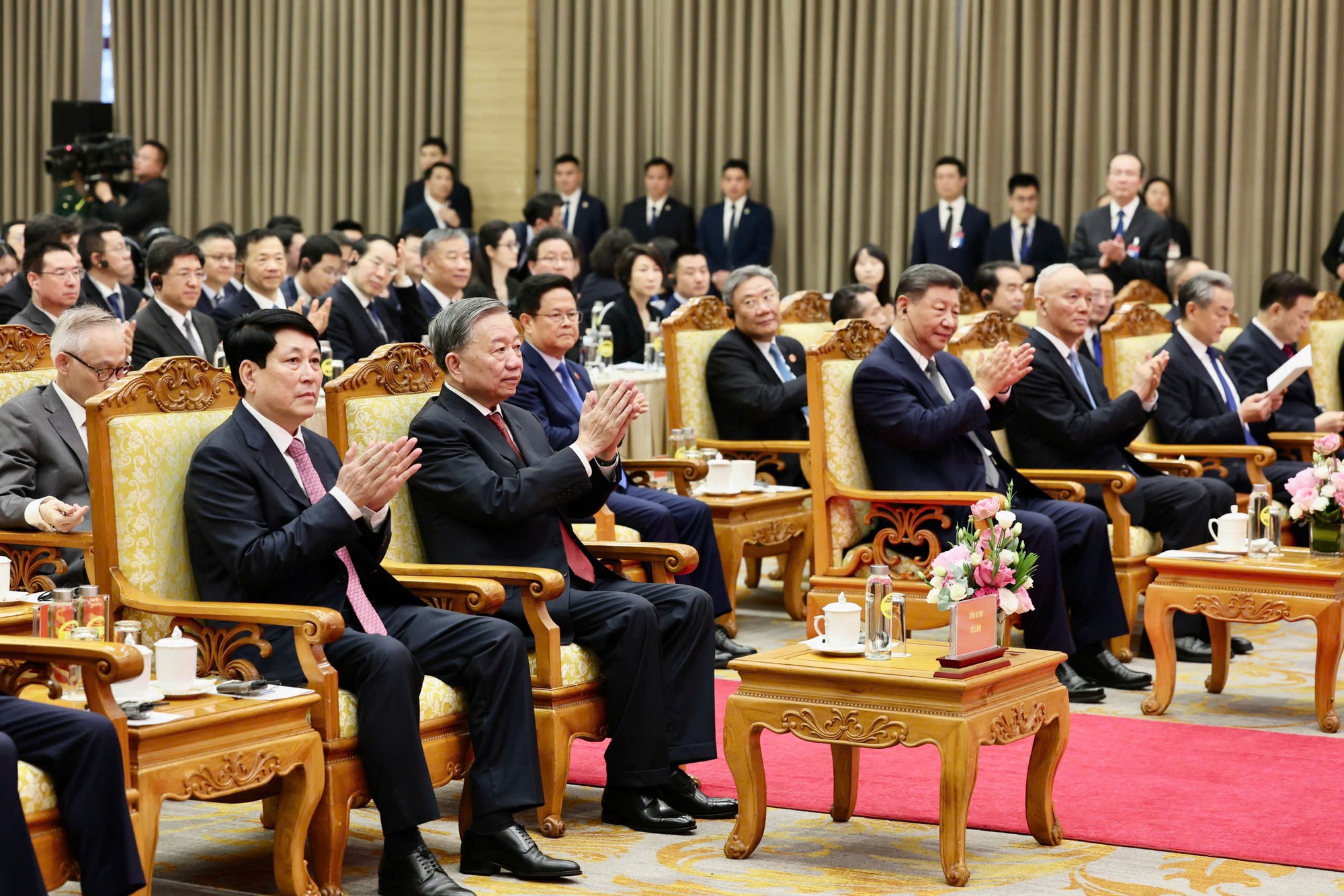 Tuyên bố chung Việt Nam - Trung Quốc về việc tiếp tục làm sâu sắc quan hệ Đối tác hợp tác chiến lược toàn diện, thúc đẩy xây dựng Cộng đồng chia sẻ tương lai Việt Nam - Trung Quốc có ý nghĩa chiến lược- Ảnh 5.