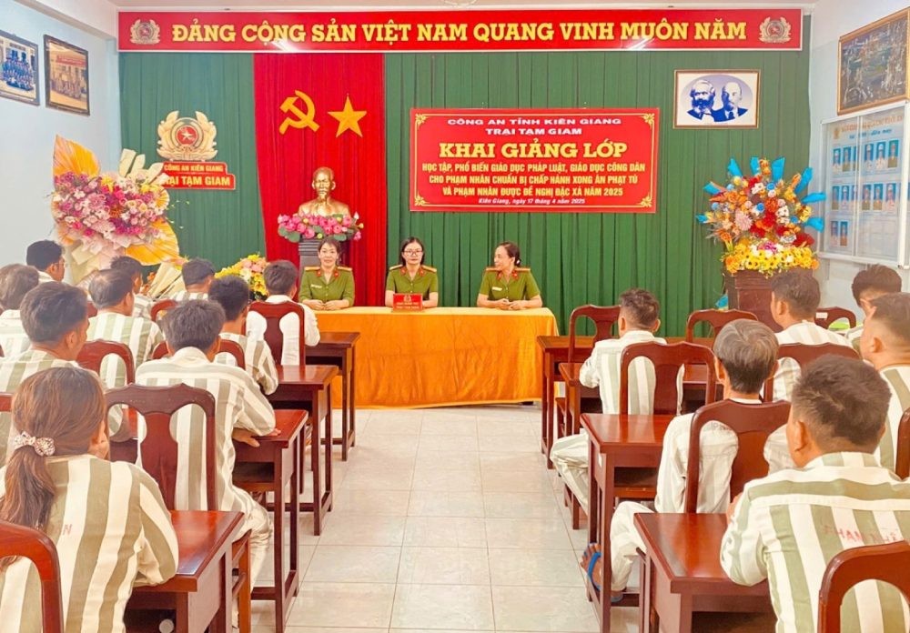 Thắp sáng ước mơ hoàn lương cho phạm nhân