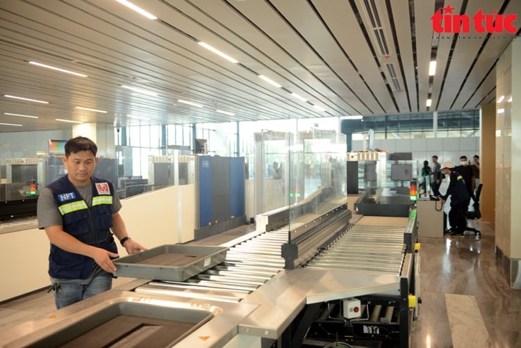 Cận cảnh Nhà ga T3 sân bay Tân Sơn Nhất trước giờ khánh thành