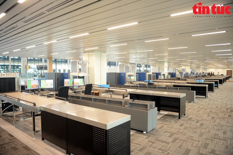 Cận cảnh Nhà ga T3 sân bay Tân Sơn Nhất trước giờ khánh thành