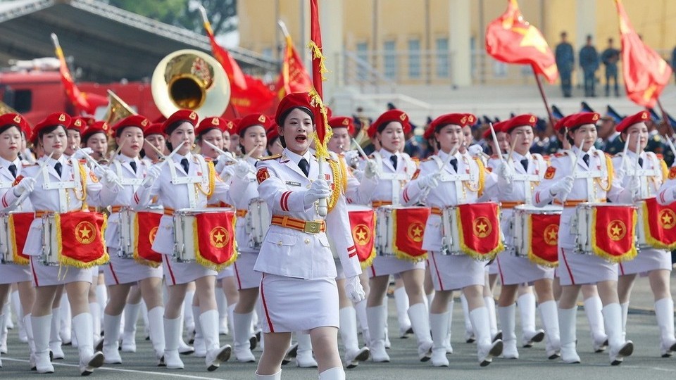 Hợp luyện lực lượng tham gia diễu binh kỷ niệm 50 năm Ngày Giải phóng miền Nam