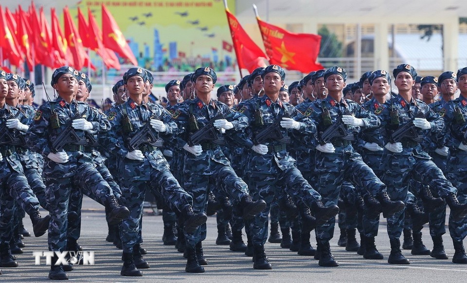 Lực lượng quân đội tham gia hợp luyện diễu binh, diễu hành tại Biên Hòa, Đồng Nai. Lực lượng quân đội tham gia hợp luyện diễu binh, diễu hành tại Biên Hòa, Đồng Nai.