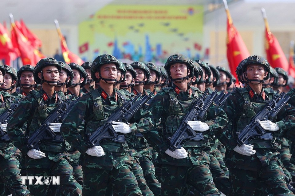 Lực lượng quân đội tham gia hợp luyện diễu binh, diễu hành tại Biên Hòa, Đồng Nai. Lực lượng quân đội tham gia hợp luyện diễu binh, diễu hành tại Biên Hòa, Đồng Nai.