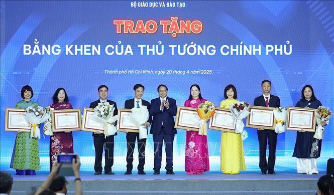 Thủ tướng: Tạo môi trường cho thanh niên khởi nghiệp, đổi mới sáng tạo
