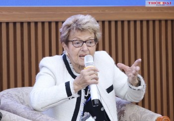 50 năm thống nhất đất nước: Hélène Luc với tình yêu dành cho 