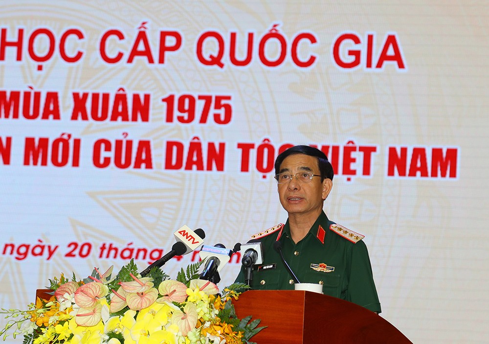Đại tướng Phan Văn Giang phát biểu khai mạc hội thảo.