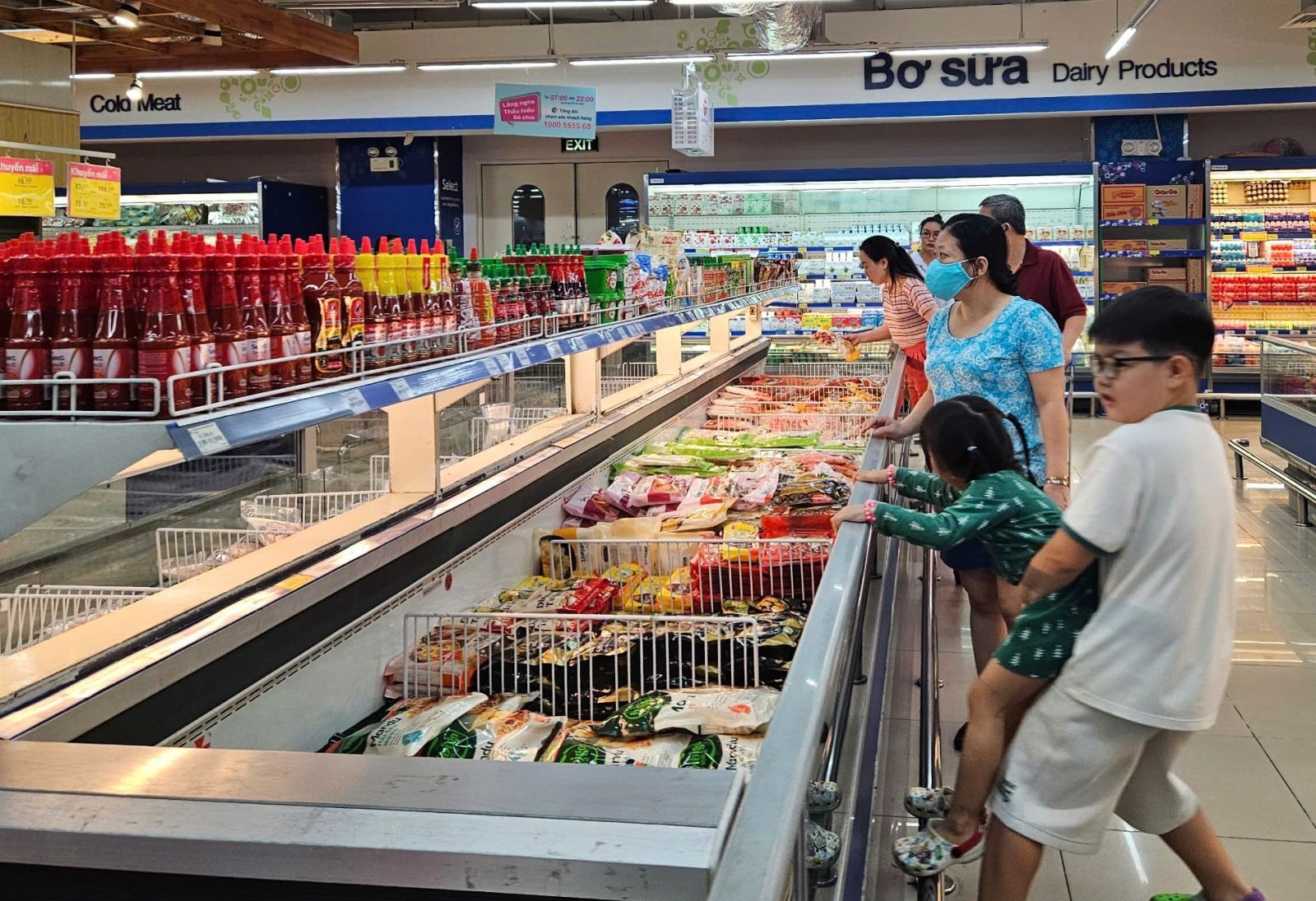 Thị trường nội địa đang có sức mua giảm và cần đẩy mạnh kích cầu. (Ảnh: Báo Tin tức)