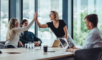 Top 3 cung hoàng đạo tài vận hanh thông, công việc may mắn ngày 25/4/2025