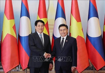 Chủ tịch nước Lương Cường hội kiến Chủ tịch Quốc hội Lào