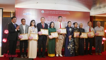 Thành phố Hồ Chí Minh vinh danh 50 người Việt Nam ở nước ngoài tiêu biểu