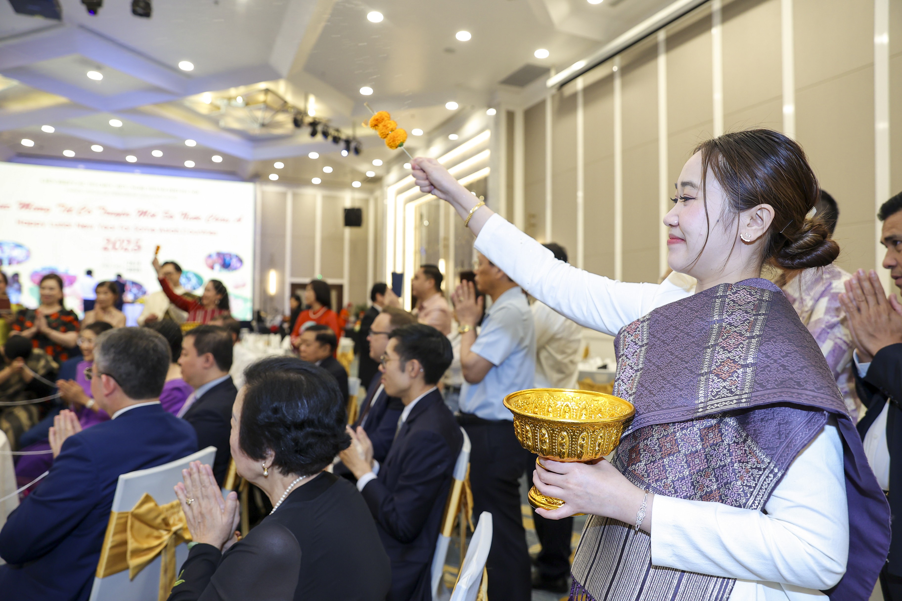 Giao lưu hữu nghị chúc mừng Tết cổ truyền một số nước châu Á 2025 tại Hà Nội