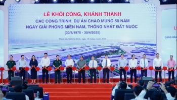 Đề xuất đầu tư công tuyến đường sắt 3,5 tỷ USD; Bến Tre rót 15.071 tỷ đồng phát triển các cụm công nghiệp