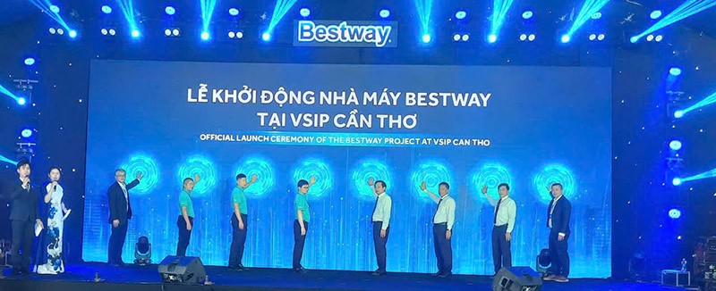 Đề xuất đầu tư công tuyến đường sắt 3,5 tỷ USD; Bến Tre rót 15.071 tỷ đồng phát triển các cụm công nghiệp