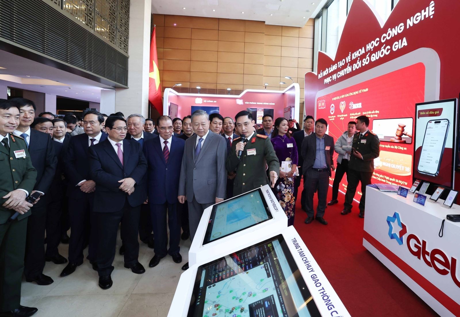 50 năm đất nước nở hoa