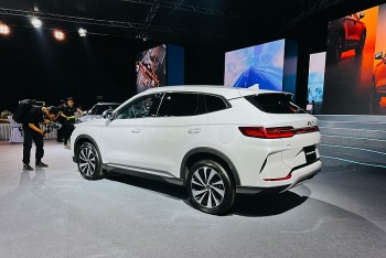 byd tay ho ra mat byd sealion 6 buoc chuyen minh cua byd tai viet nam