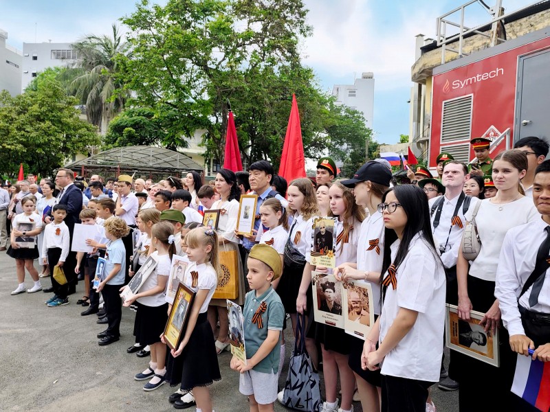 Diễu hành “Đoàn quân bất tử” tại Hà Nội: Tri ân, kết nối, tiếp bước lịch sử