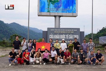 Chương trình nghệ thuật ca ngợi tình hữu nghị Việt Nam, Lào, Thái Lan