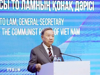 phat bieu cua tong bi thu to lam tai hoc vien hanh chinh cong kazakhstan