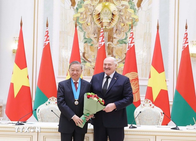 Lễ ký các văn kiện hợp tác giữa Việt Nam và Belarus