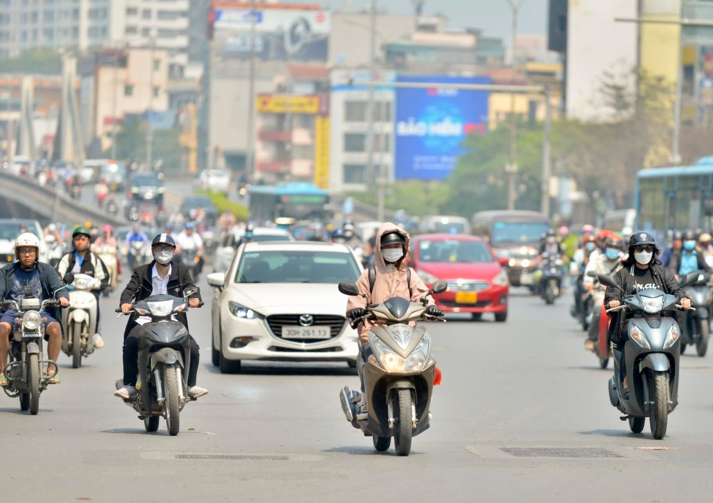 Thời tiết hôm nay (14/5): Hà Nội ngày nắng, chiều tối mưa giông