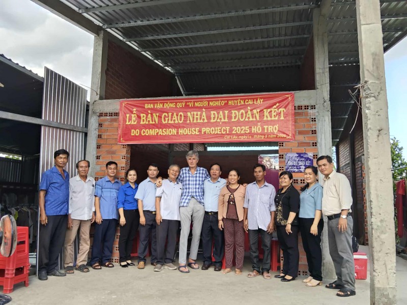 ​​​​​​​Dự án Compassion House - John Donovan hỗ trợ 10 căn nhà Đại đoàn kết tại Tiền Giang