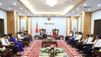 dai su dac menh toan quyen nuoc cong hoa chile tai viet nam chao xa giao tinh son la
