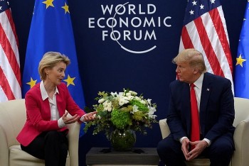 tin quoc te ngay 265 ong trump phan ung khi nga tan cong ukraine my tam hoan thue 50 voi eu toi ngay 97