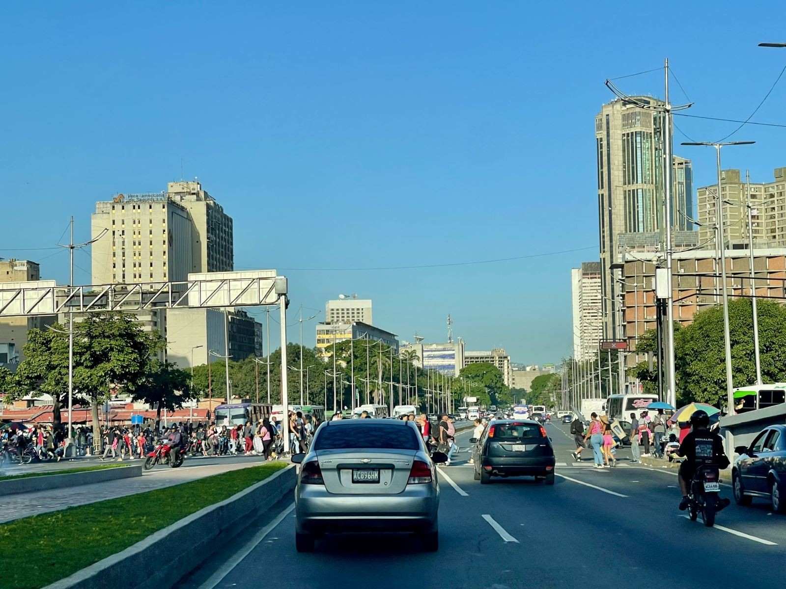 Bầu cử ở Venezuela: Những điều "mắt thấy, tai nghe"