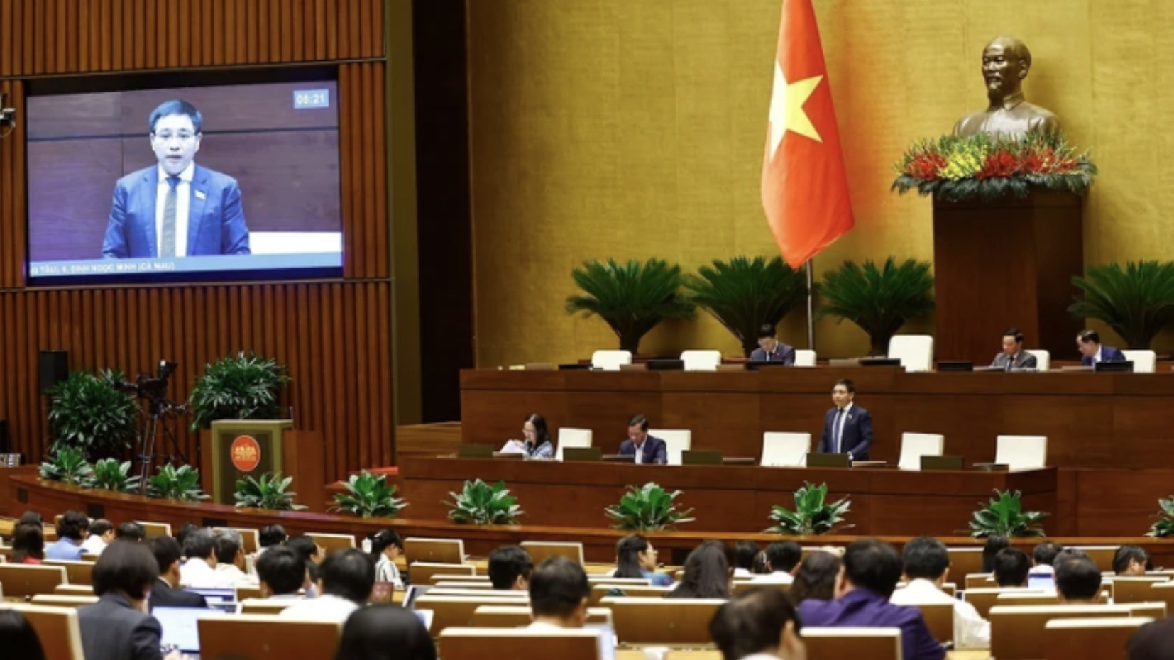 quoc hoi thao luan giam thue vat de xuat keo dai den het nam 2026