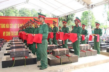 Đắk Lắk truy điệu và an táng 23 hài cốt liệt sĩ hy sinh tại Campuchia