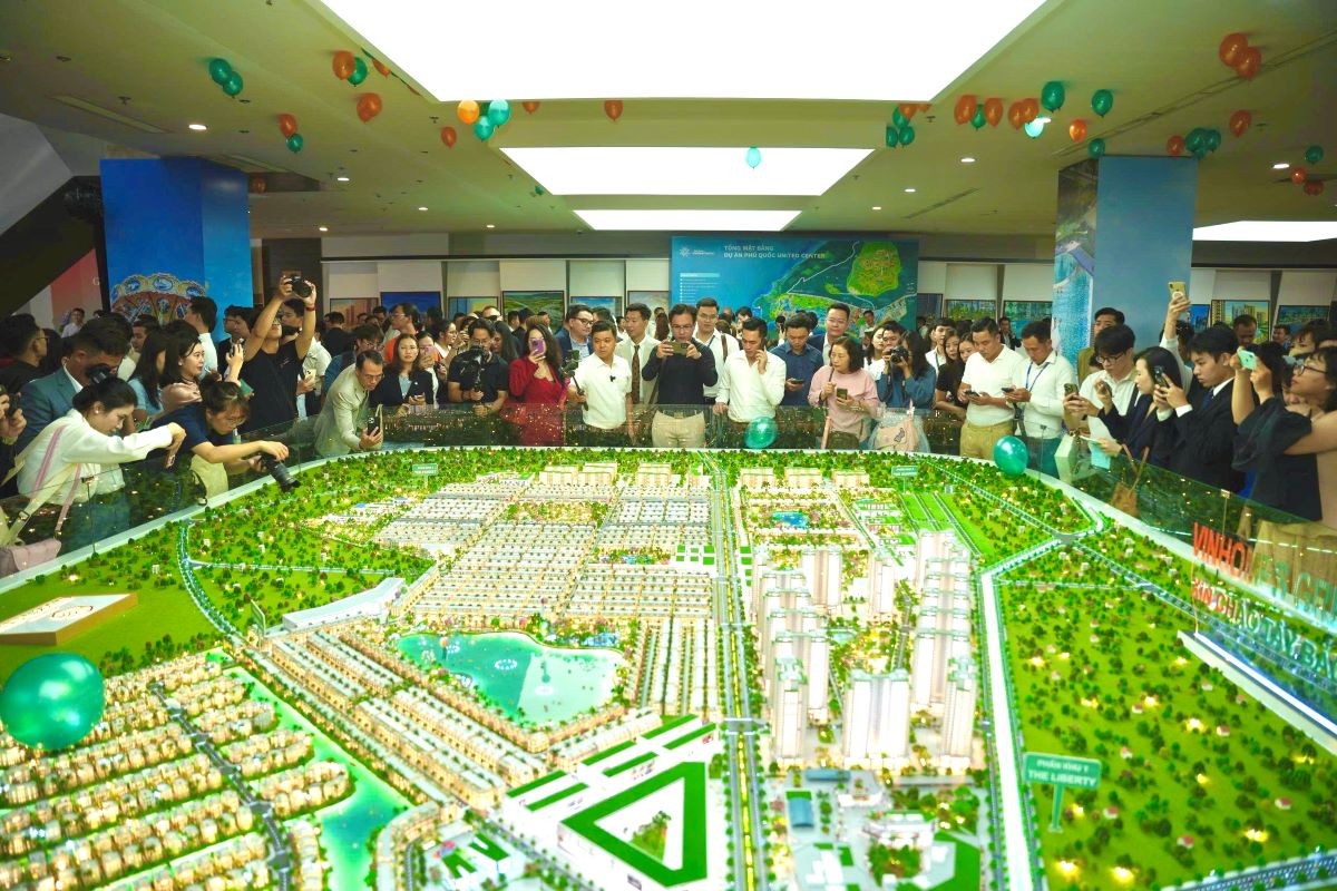 Vinhomes Green City mang đến các phân khu biệt thự, nhà phố, căn hộ đẳng cấp cùng hơn 35ha diện tích cây xanh và mặt nước