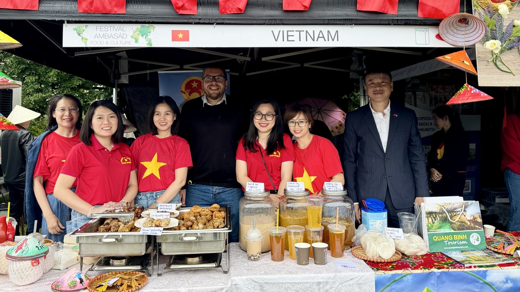 Lần đầu tiên quảng bá thủy hải sản Việt Nam tại Lễ hội Văn hóa Ẩm thực Praha 2025