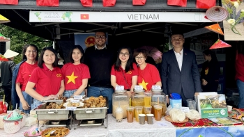 Lần đầu tiên quảng bá thủy hải sản Việt Nam tại Lễ hội Văn hóa Ẩm thực Praha 2025