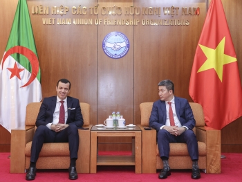 ba de xuat thuc day quan he nhan dan viet nam algeria
