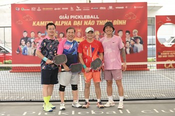 kamito alpha dai nao thien dinh giai pickleball doc la voi nhieu nghe si va nguoi noi tieng tham gia
