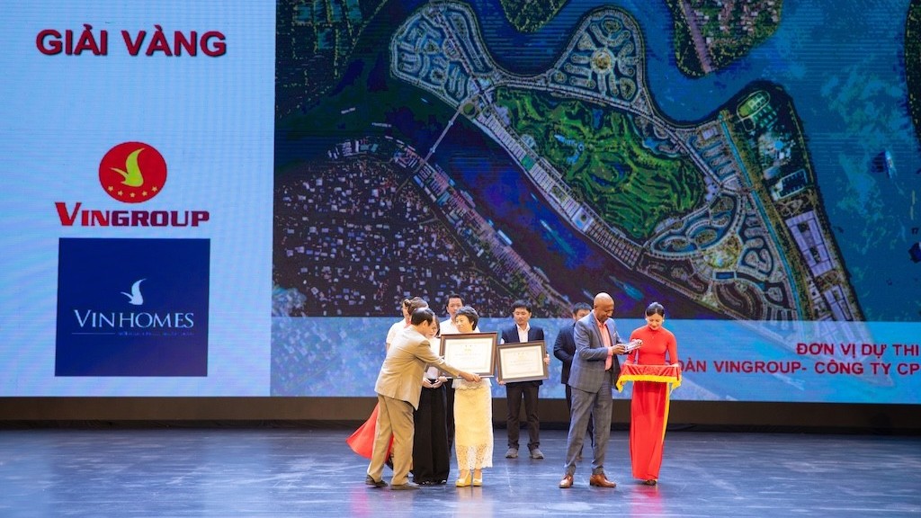 Vinhomes Royal Island đoạt giải Vàng về quy hoạch: Điểm đến mới của giới chuyên gia và nhà đầu tư quốc tế
