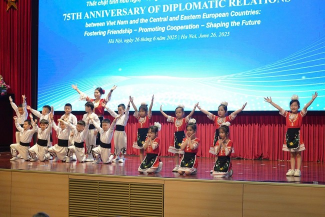 Hội thảo 75 năm quan hệ Việt Nam-Trung Đông Âu: nhiều sáng kiến, đề xuất thiết thực nhằm mở rộng hợp tác