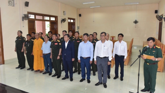 Việt Nam - Lào phối hợp chặt chẽ trong công tác quy tập hài cốt liệt sĩ