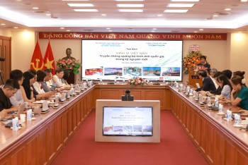 Định vị Việt Nam: Cần một chiến lược truyền thông hiện đại, bài bản