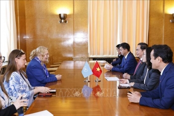 chu tich quoc hoi tran thanh man gap tong giam doc van phong lhq tai geneva