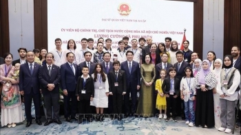 chu tich nuoc luong cuong gap go cong dong nguoi viet nam tai ai cap