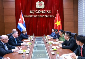 quan he huu nghi la tai san chung viet nam va cuba day cong vun dap