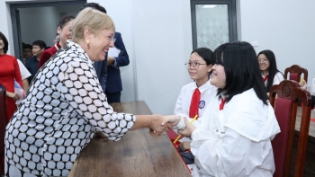 michelle bachelet va khuc ca huu nghi viet nam chile