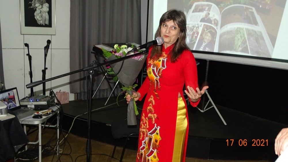 Kadrinka Kadrinova - Nhà báo Bulgaria và hai thập kỷ viết về 