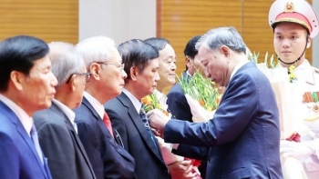 giu vung va tang cuong su doan ket thong nhat trong dang