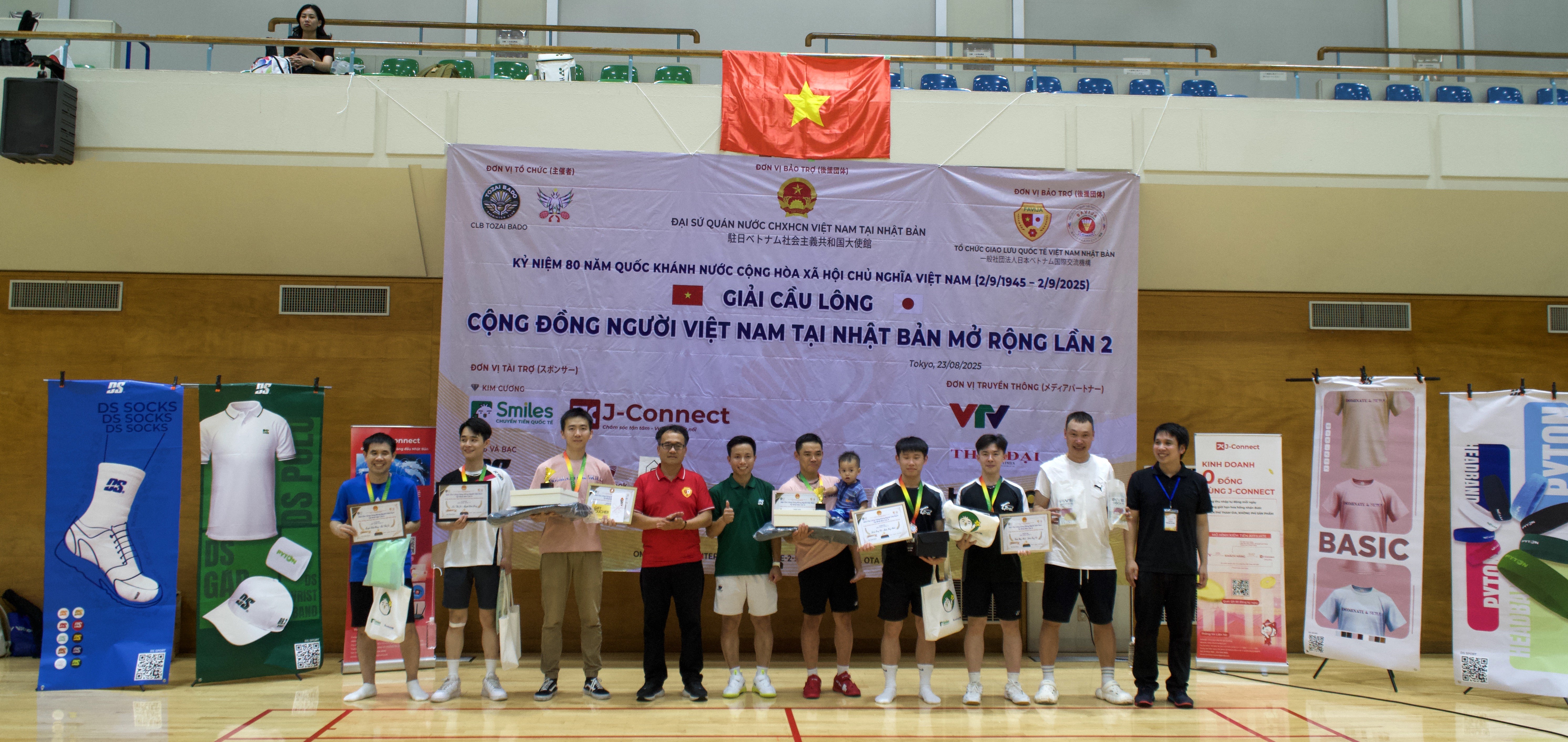 Sôi động giải thi đấu cầu lông của người Việt tại Nhật Bản